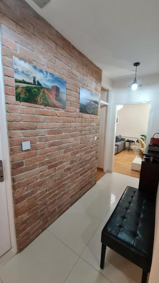 Apartment South 2 *