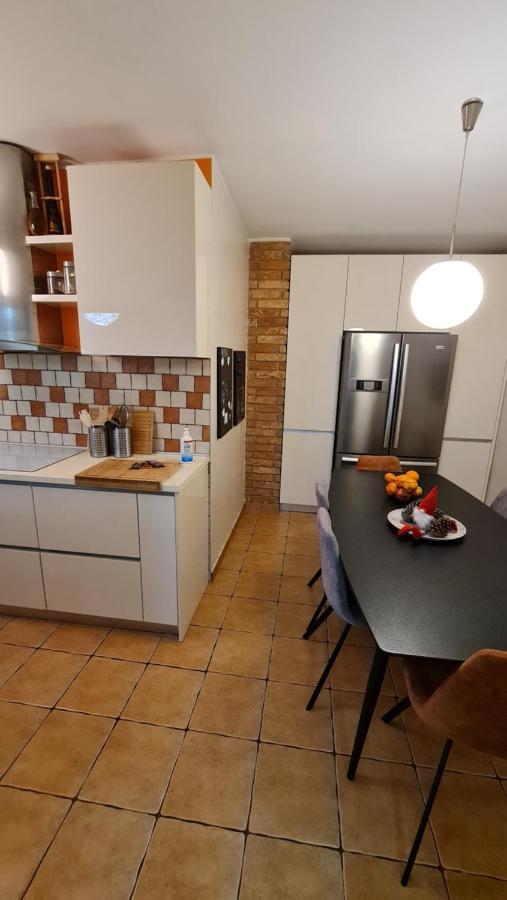 Apartment South 2
